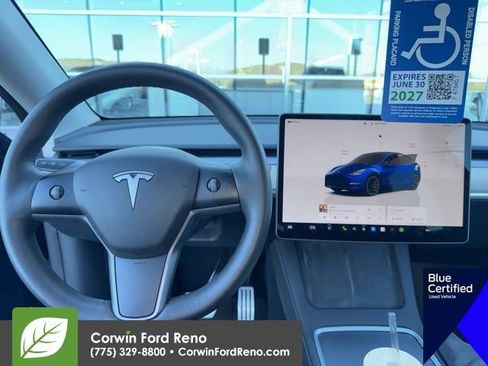 Used 2023 Tesla Model Y Performance image 11