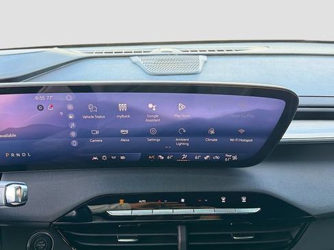 Used 2025 Buick Enclave Preferred FWD image 28
