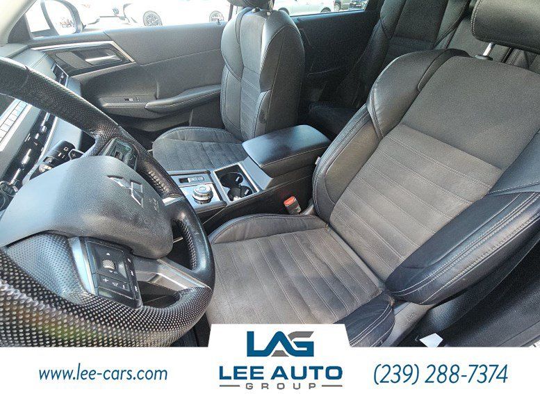 Used 2023 Mitsubishi Outlander SE FWD image 5