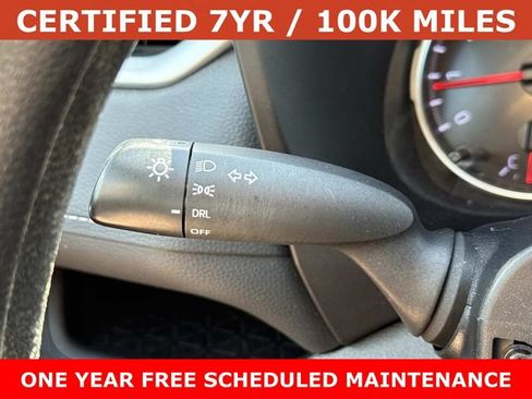 Used 2022 Toyota RAV4 LE FWD image 26