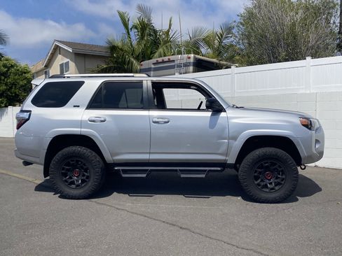 Used 2022 Toyota 4Runner SR5 RWD image 2