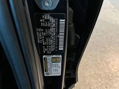 Used 2025 Kia Sportage LX image 29