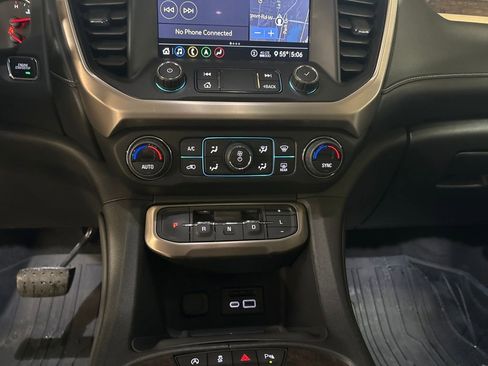 Used 2020 GMC Acadia Denali w/ Technology Package image 19