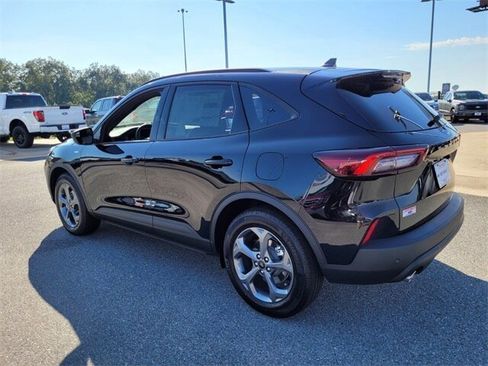New 2026 Ford Escape ST-Line w/ Tech Pack #1 FWD image 9