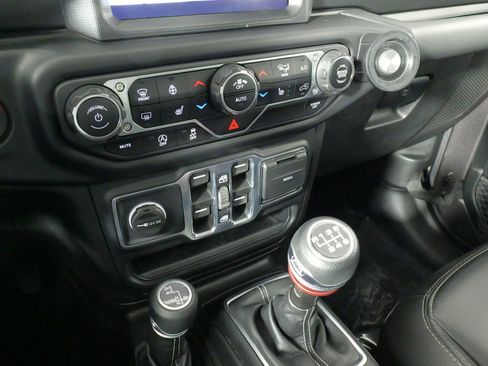 Used 2021 Jeep Wrangler Unlimited Sahara image 54