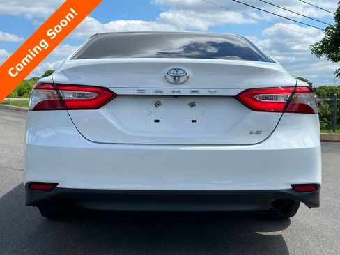 Used 2018 Toyota Camry LE FWD image 3