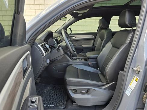 Used 2022 Volkswagen Atlas Cross Sport SE w/ Panoramic Sunroof Package AWD/4WD image 20