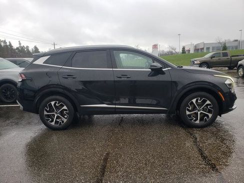 Certified 2023 Kia Sportage EX AWD/4WD image 3