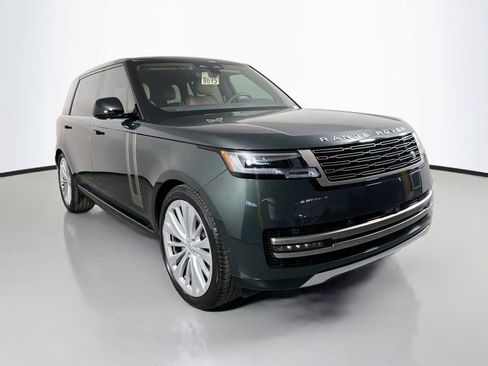 Certified 2025 Land Rover Range Rover Long Wheelbase SE AWD/4WD image 3
