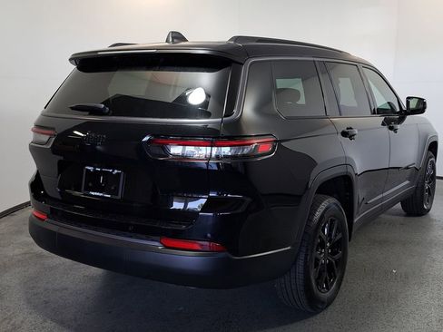 New 2026 Jeep Grand Cherokee L 2WD image 6