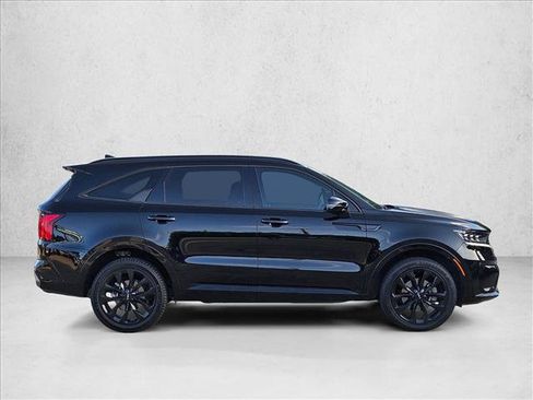 Used 2023 Kia Sorento SX AWD/4WD image 4