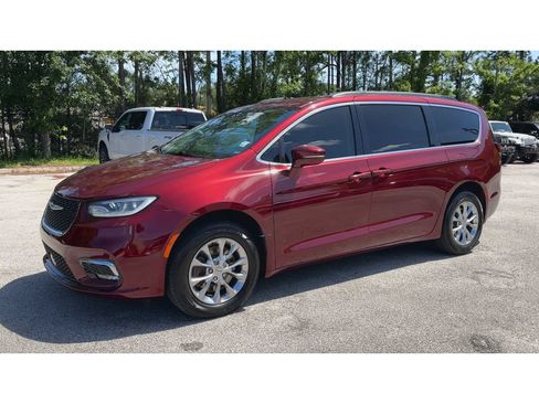 Used 2022 Chrysler Pacifica Touring-L AWD/4WD image 5