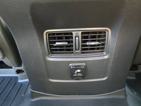 Used 2018 Nissan Titan SL w/ Midnight Edition AWD/4WD image 16