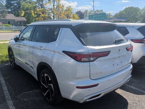 Used 2023 Mitsubishi Outlander SEL AWD/4WD image 6