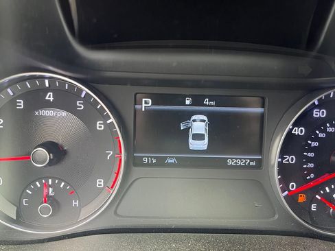 Used 2022 Kia Forte GT-Line w/ GT-Line Technology Package FWD image 9