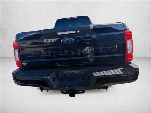 Used 2022 Ford F250 Lariat w/ Black Appearance Package AWD/4WD image 6