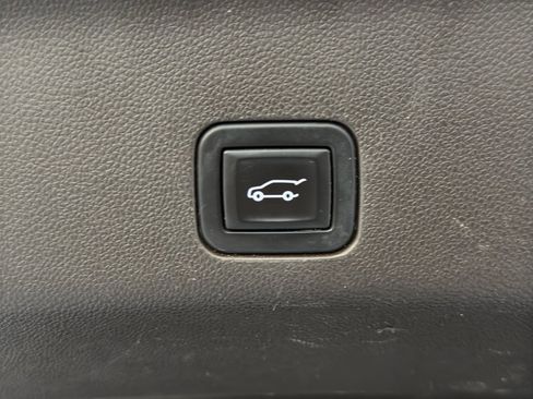 Certified 2023 GMC Yukon XL Denali w/ Max Trailering Package image 26