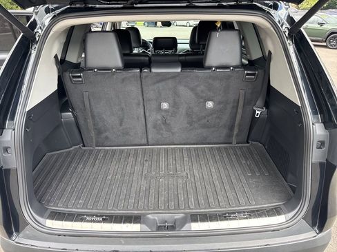 Used 2024 Toyota Grand Highlander XLE image 13