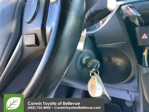 Used 2016 Toyota Corolla S image 22