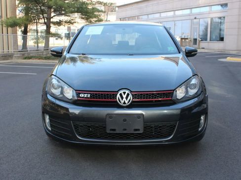 Used 2010 Volkswagen GTI 4-Door image 3