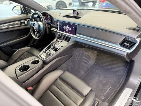 Used 2017 Porsche Panamera Turbo w/ Sport Package AWD/4WD image 28