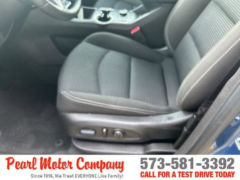 Certified 2024 GMC Terrain SLE w/ Driver Convenience Package AWD/4WD image 10