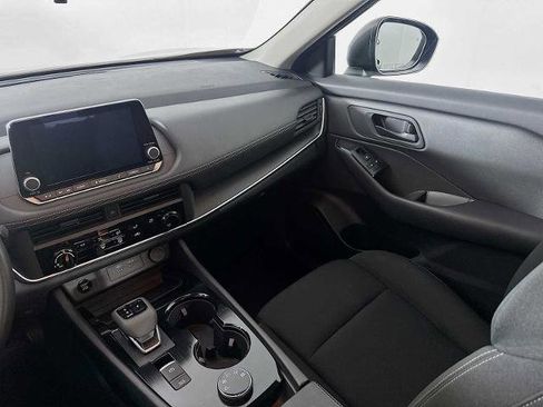 Certified 2025 Nissan Rogue S image 21