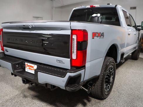 Used 2025 Ford F250 Platinum AWD/4WD image 7