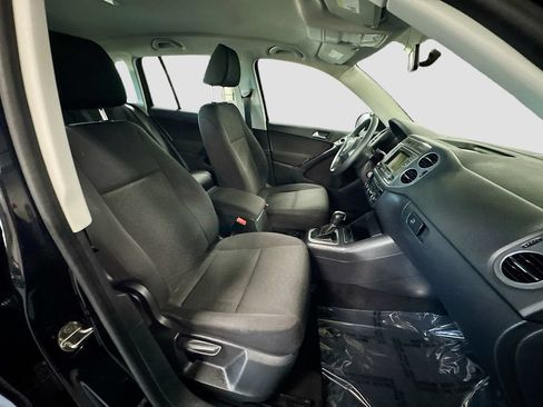 Used 2018 Volkswagen Tiguan Limited AWD/4WD image 30
