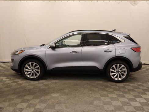 Used 2022 Ford Escape Titanium w/ Titanium Elite Package AWD/4WD image 2