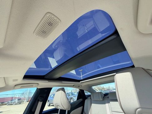 Used 2023 Toyota Crown Limited image 20