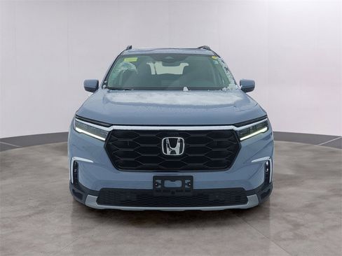 Used 2024 Honda Pilot Touring image 2