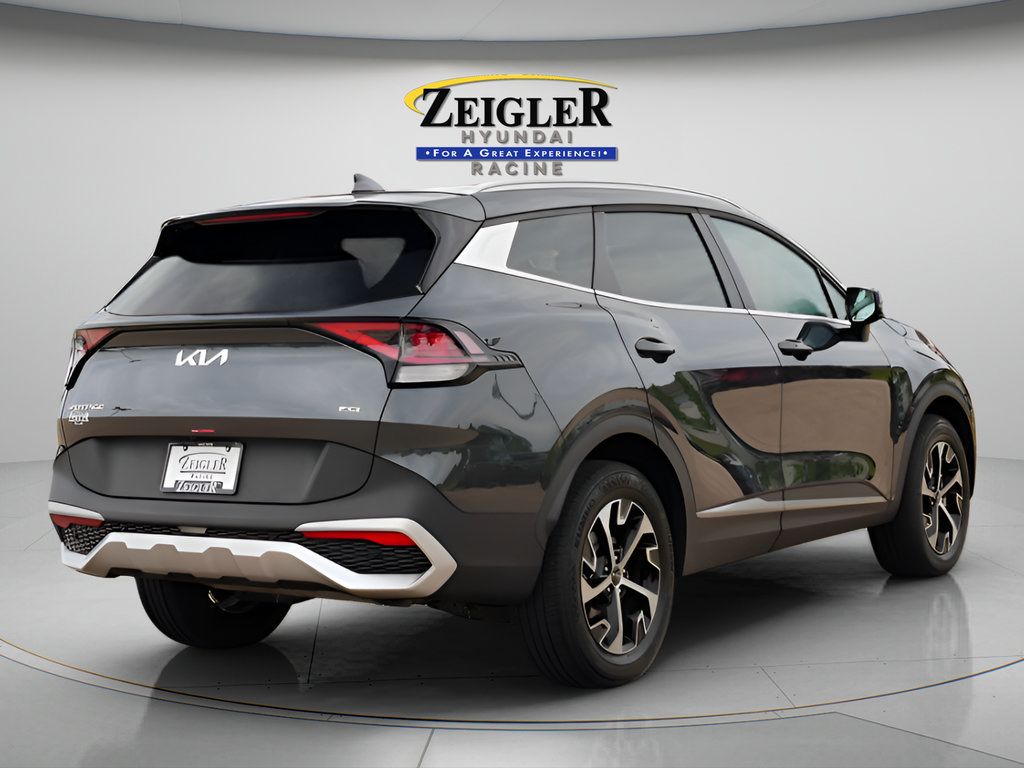 Used 2024 Kia Sportage EX AWD/4WD image 7