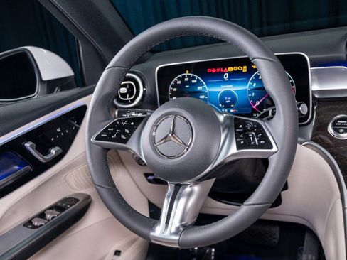 Certified 2026 Mercedes-Benz GLC 300 image 18