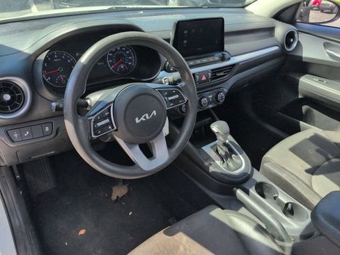 Used 2023 Kia Forte LXS w/ LXS Technology Package FWD image 10