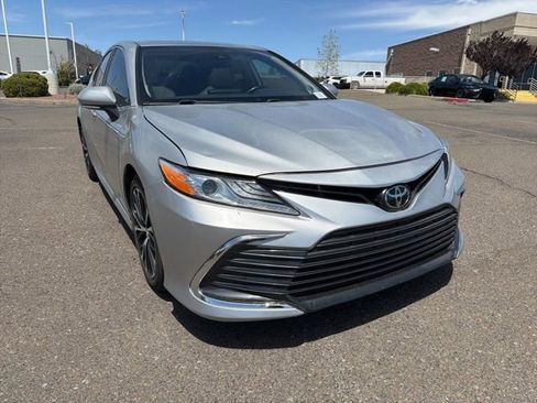 Used 2021 Toyota Camry XLE w/ Navigation Upgrade Package FWD image 1
