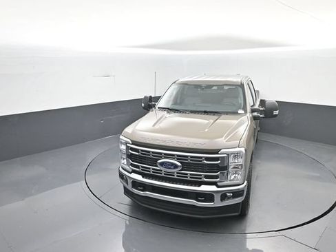 New 2026 Ford F250 XLT w/ FX4 Off-Road Package AWD/4WD image 25
