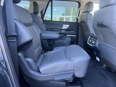 New 2025 Ford Expedition Max Active image 7