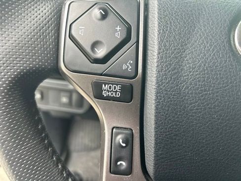 Used 2019 Toyota Tacoma SR5 AWD/4WD image 25