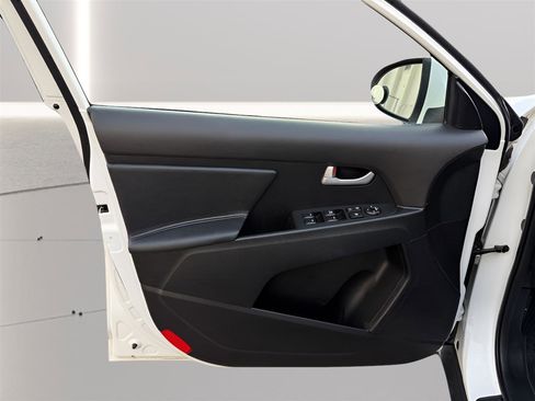 Used 2015 Kia Sportage LX image 16