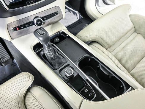 Certified 2022 Volvo XC90 T6 Inscription AWD/4WD image 18