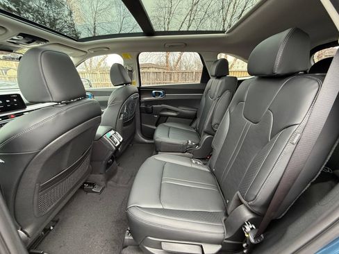 New 2026 Kia Sorento EX w/ EX Premium Package FWD image 26