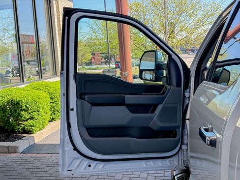 Used 2022 Ford F150 XLT w/ Equipment Group 302A High image 16