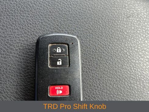 Used 2018 Toyota Tacoma TRD Pro AWD/4WD image 27