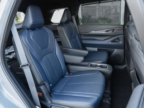 Certified 2026 INFINITI QX60 Sport w/ Dark Cargo Package AWD/4WD image 36