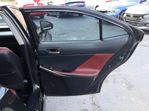 Used 2019 Lexus IS 300 RWD image 12
