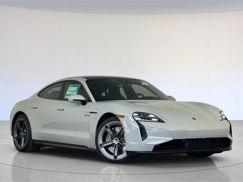 Used 2025 Porsche Taycan Turbo image 9