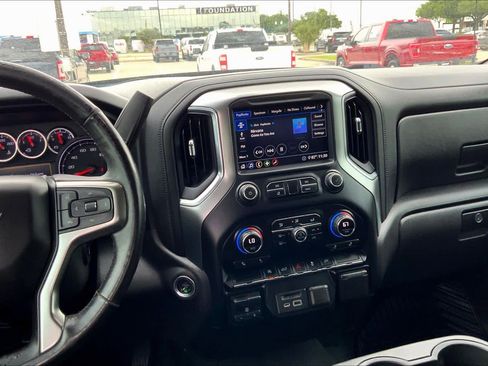 Used 2020 Chevrolet Silverado 1500 LT w/ Texas Edition image 7