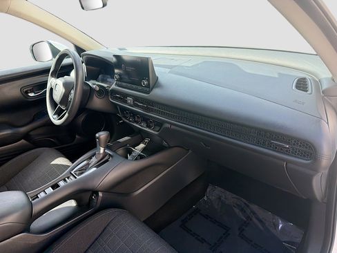 Certified 2023 Honda HR-V LX image 31