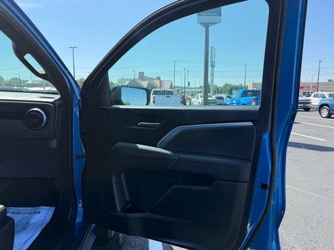 Used 2023 Chevrolet Colorado Z71 w/ Z71 Convenience Package 2 AWD/4WD image 13